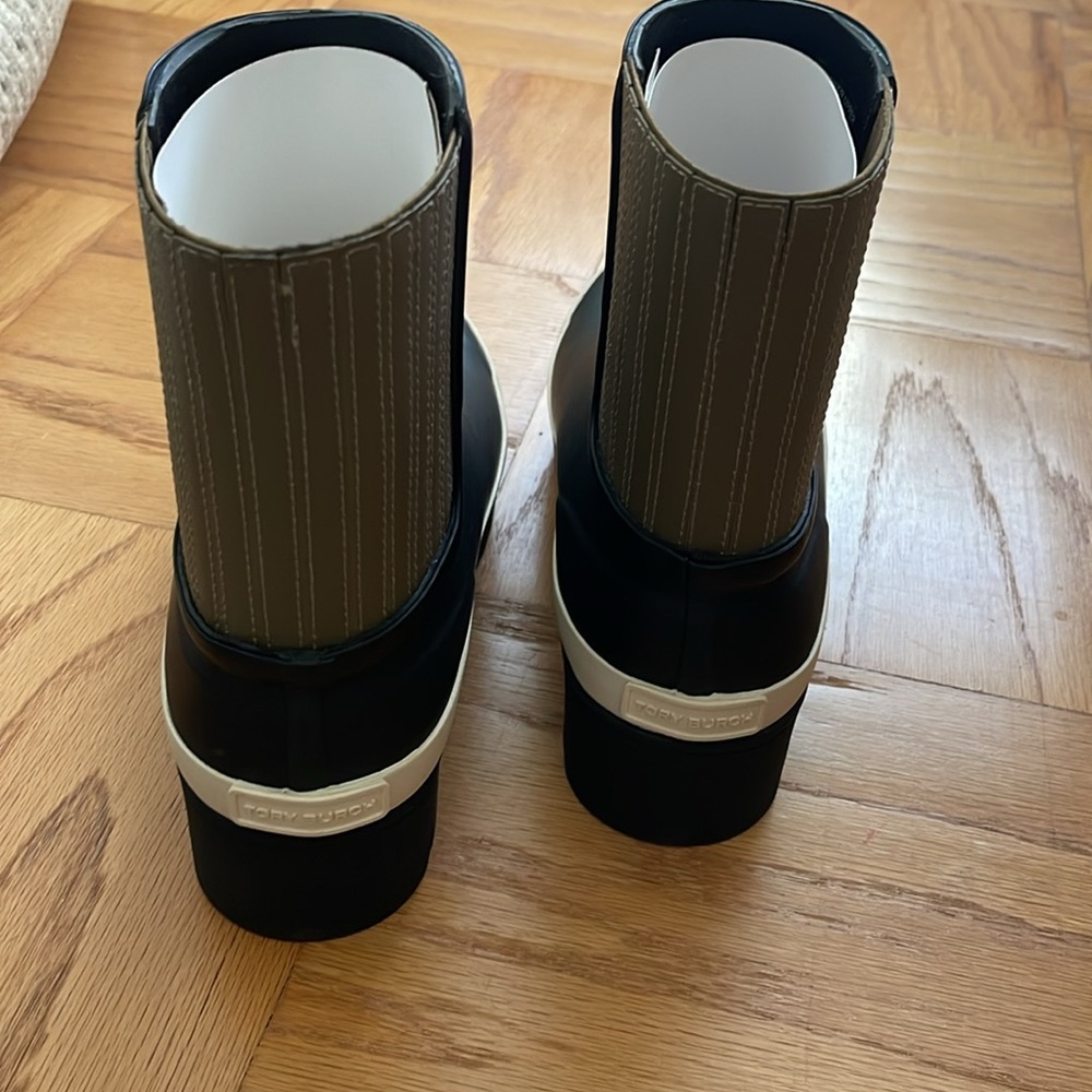 NWT Tory Burch Women's Rain Boots - Picture 5 of 7